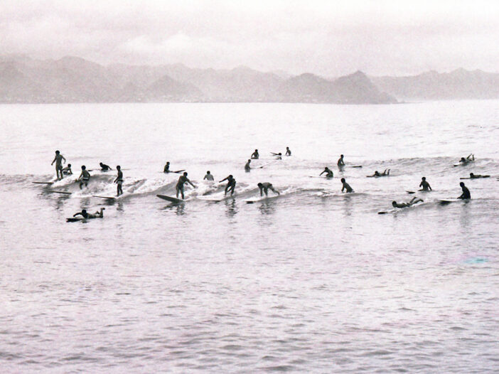 日本のサーフィン史を未来へ。写真家・竹井達男によるトークイベントが開催